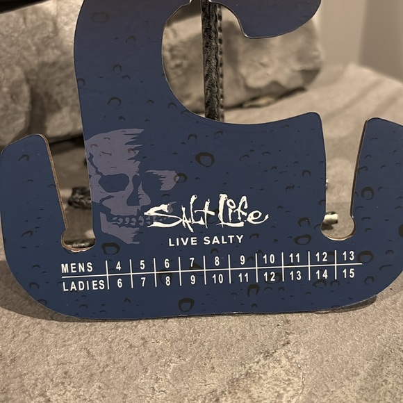 Salt Life Leather Upper,rubber outsole,textured insole, thong flip flops/sandals - Picture 10 of 11